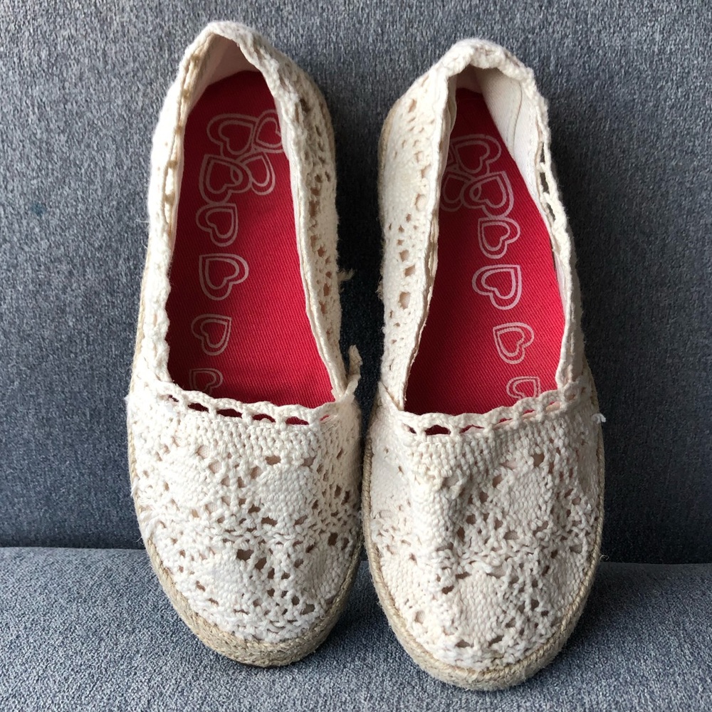 Childrens Place ~ Crocheted Slip Ons ~ Girls Size 12